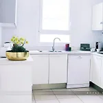 Royal Modern * أذيخي