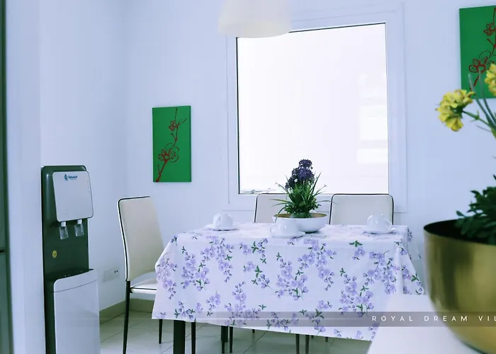 Royal Modern * 아데제